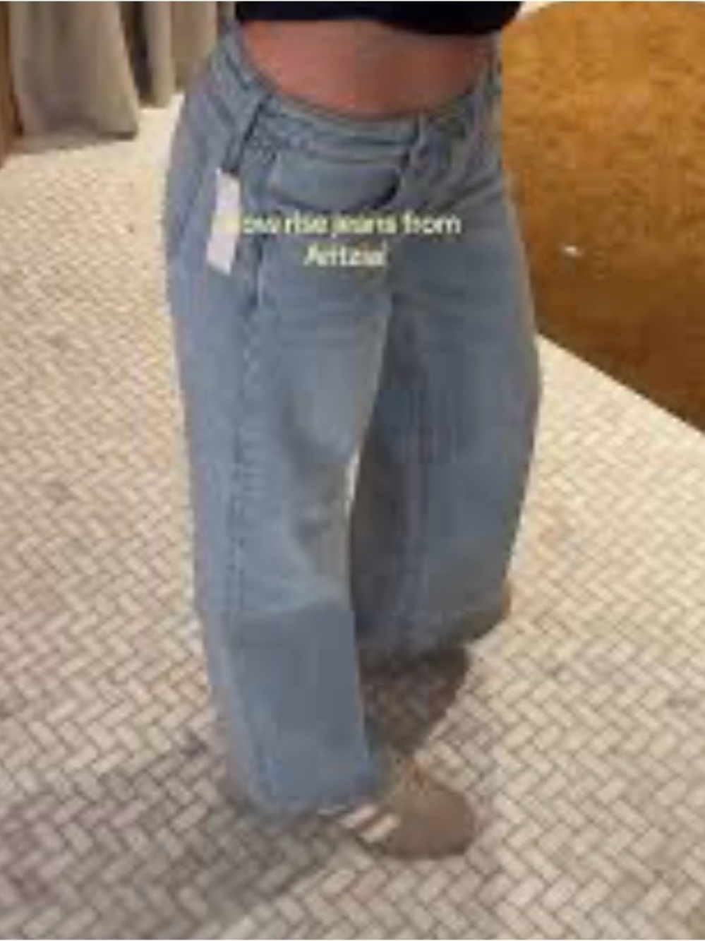 BNWOT Denim Forum Aritzia Jeans Size 28 “The 00s Low Rise Flare” BNWOT. Fastship